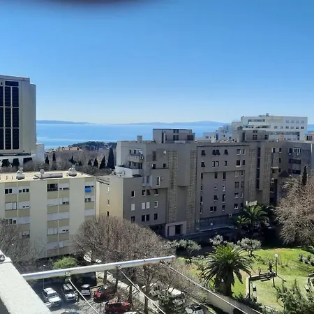 Virna Split